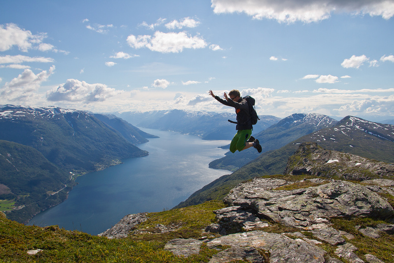 Du blir stort sett hoppande glad for utsikta. Her ser du og Ingebjørgnuten og Oksen bak i biletet.